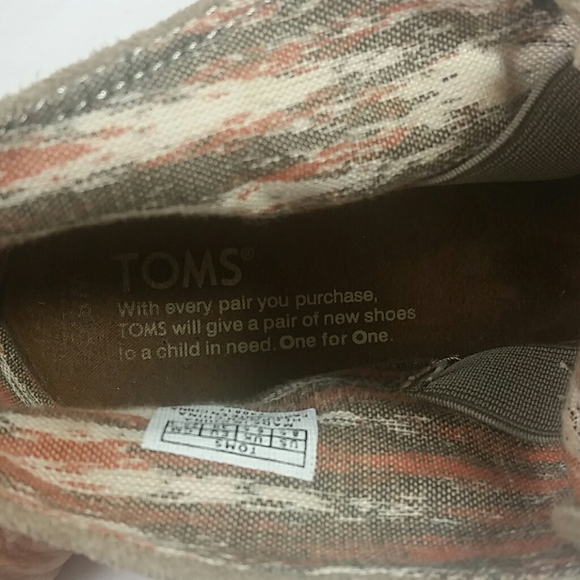 Toms taupe suede wedge booties. Sz 8.5 - Picture 6 of 7